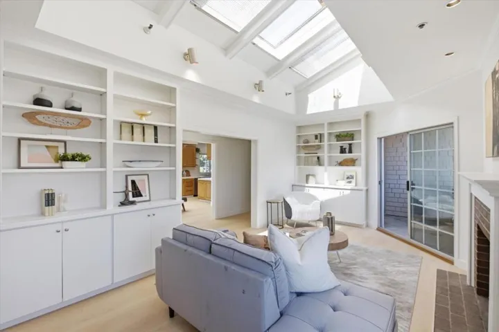 1233 Bellevue 9, Burlingame, California 94010