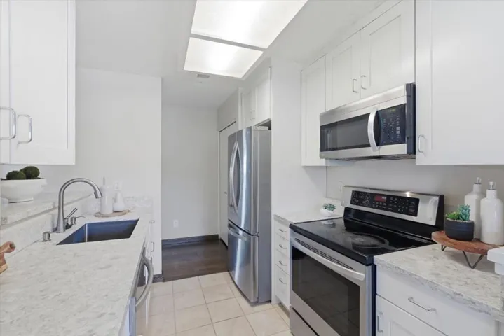 7595 Canyon Meadow Circle H, Pleasanton, California 94588
