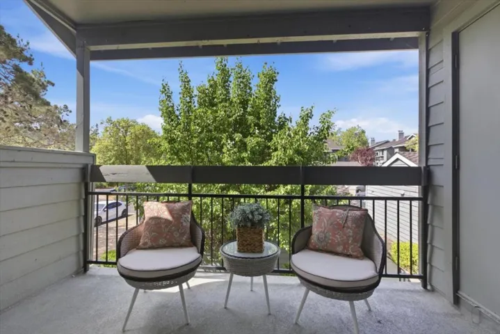 7595 Canyon Meadow Circle H, Pleasanton, California 94588