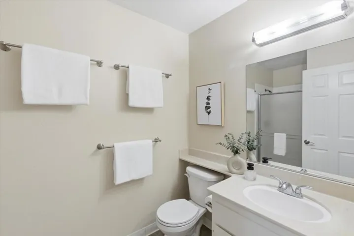 7595 Canyon Meadow Circle H, Pleasanton, California 94588