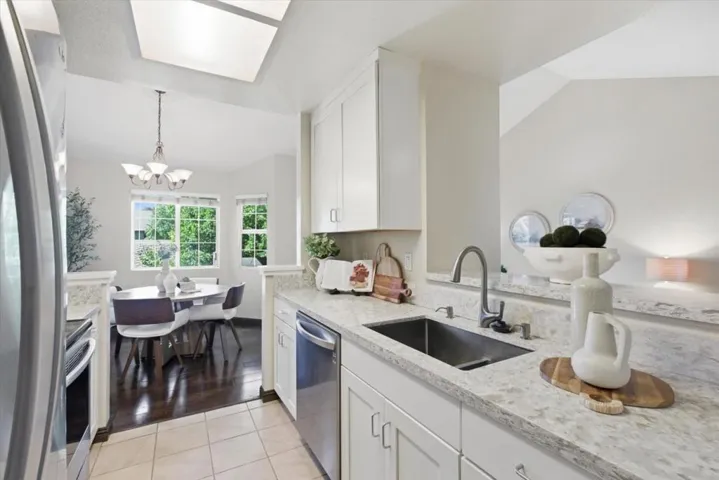 7595 Canyon Meadow Circle H, Pleasanton, California 94588