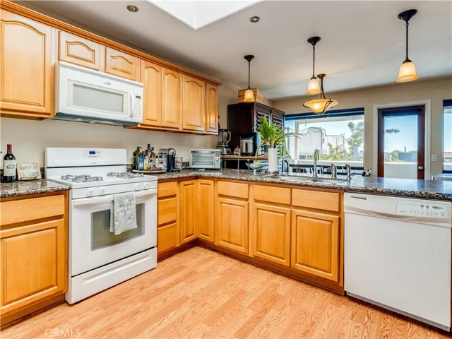Unit B - Kitchen