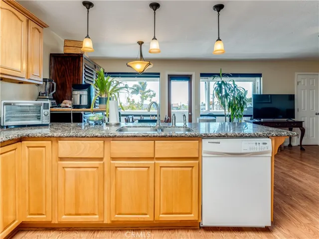 Unit B - Kitchen