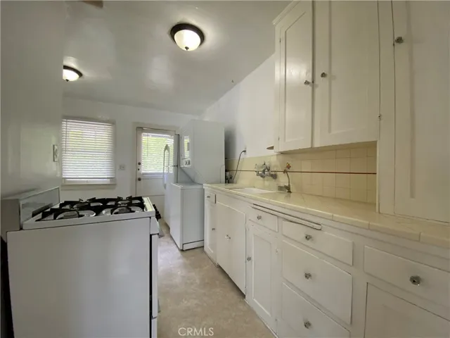 1714 Gillette Crescent B, South Pasadena, California 91030
