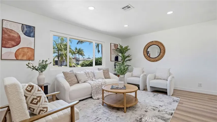 6022 Santa Barbara, Garden Grove, California 92845