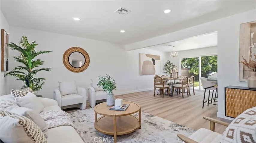 6022 Santa Barbara, Garden Grove, California 92845