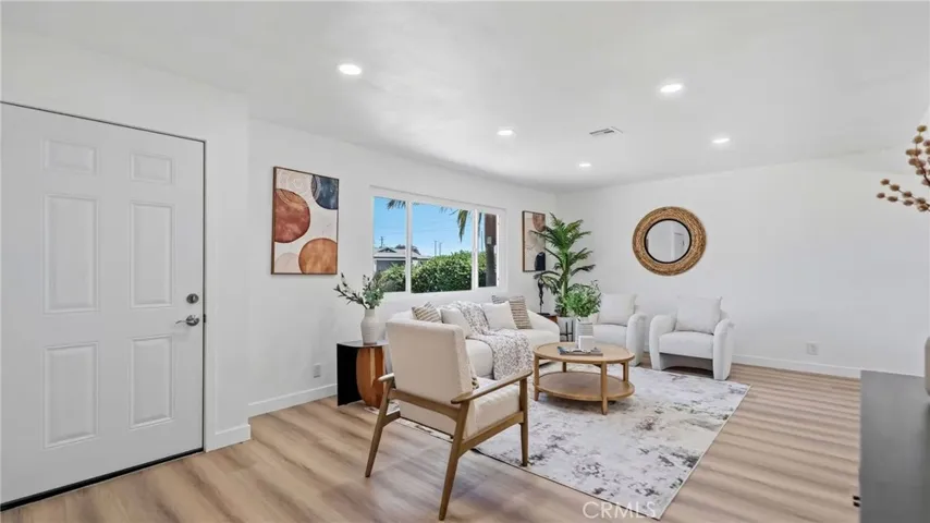 6022 Santa Barbara, Garden Grove, California 92845