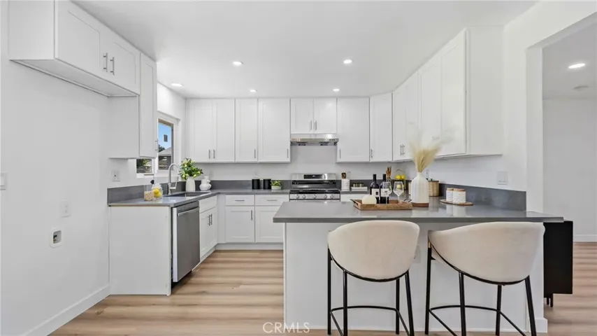 6022 Santa Barbara, Garden Grove, California 92845
