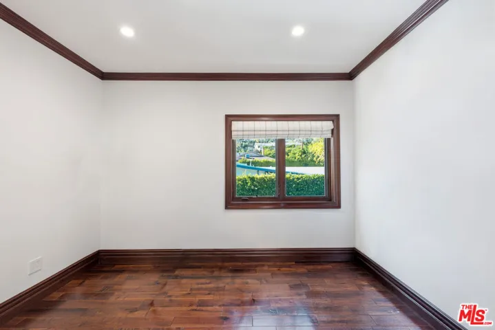 2108 San Ysidro Drive, Beverly Hills, California 90210