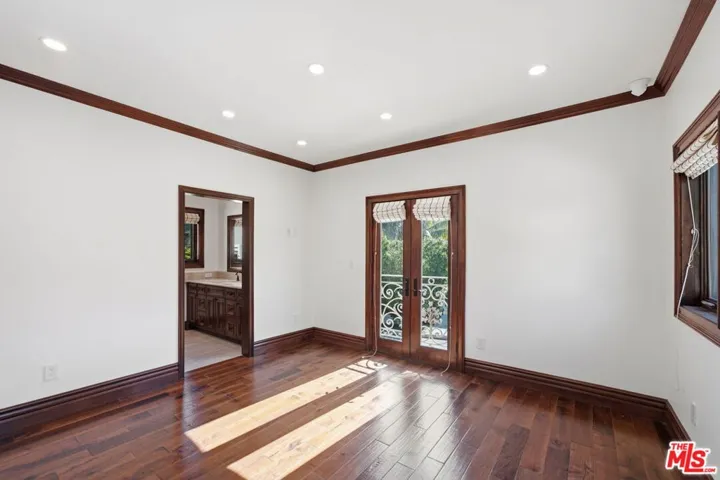 2108 San Ysidro Drive, Beverly Hills, California 90210
