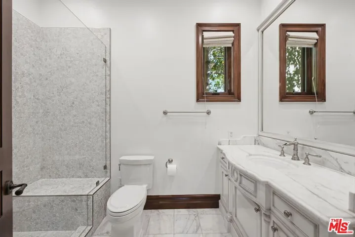 2108 San Ysidro Drive, Beverly Hills, California 90210