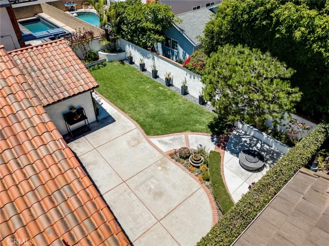7201 Slater, Huntington Beach, California 92647
