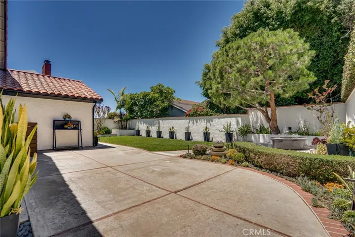 7201 Slater, Huntington Beach, California 92647
