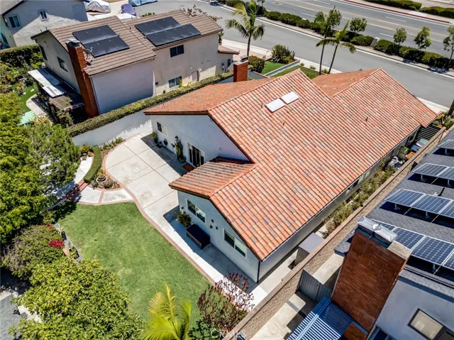 7201 Slater, Huntington Beach, California 92647
