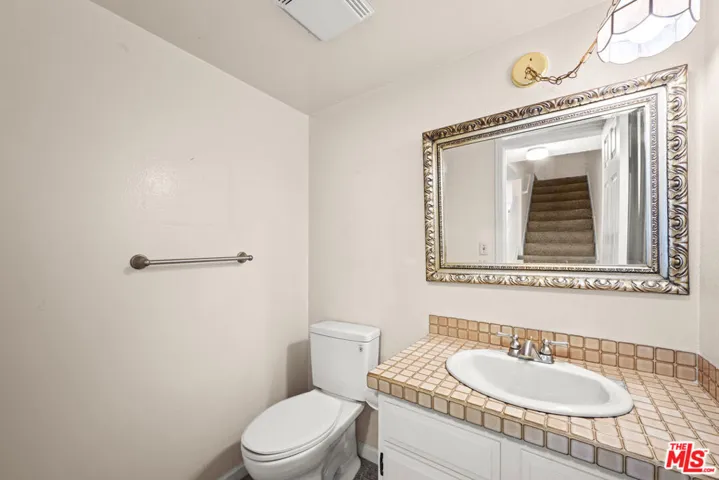 6217 1/2 Randi Avenue, Woodland Hills, California 91367