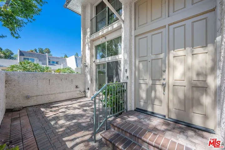 6217 1/2 Randi Avenue, Woodland Hills, California 91367