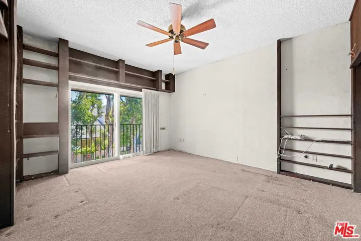 6217 1/2 Randi Avenue, Woodland Hills, California 91367