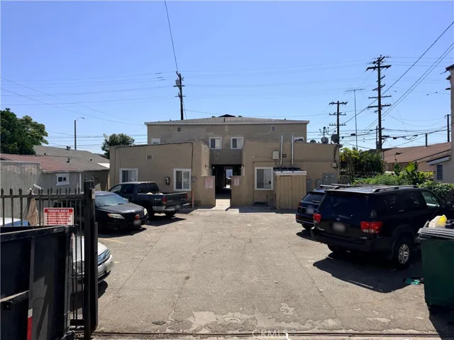 1323 Walnut Ave, Long Beach, California 90813