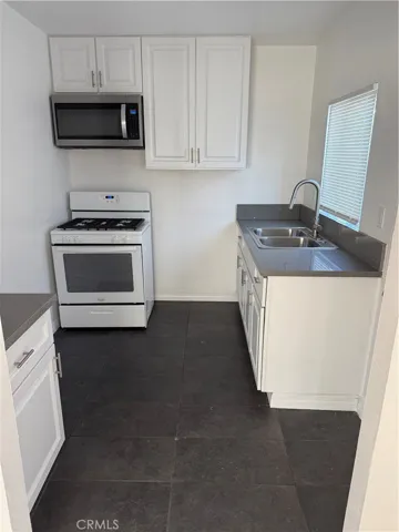 1323 Walnut Ave, Long Beach, California 90813