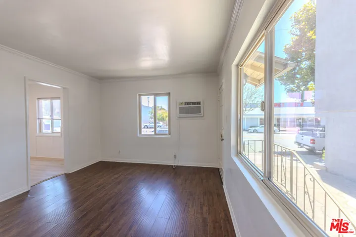 233 E Alameda Avenue A, Burbank, California 91502