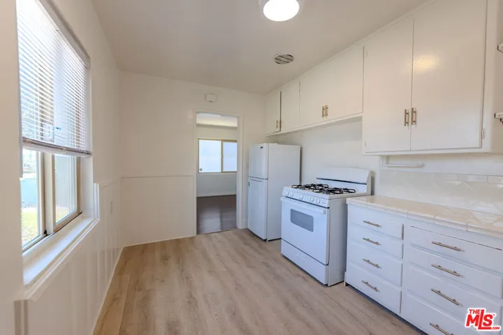 233 E Alameda Avenue A, Burbank, California 91502