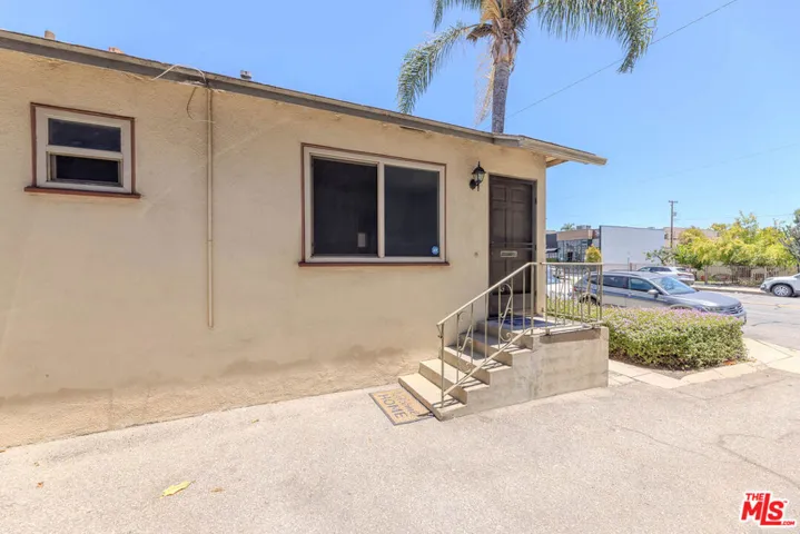 233 E Alameda Avenue A, Burbank, California 91502