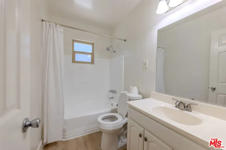 233 E Alameda Avenue A, Burbank, California 91502