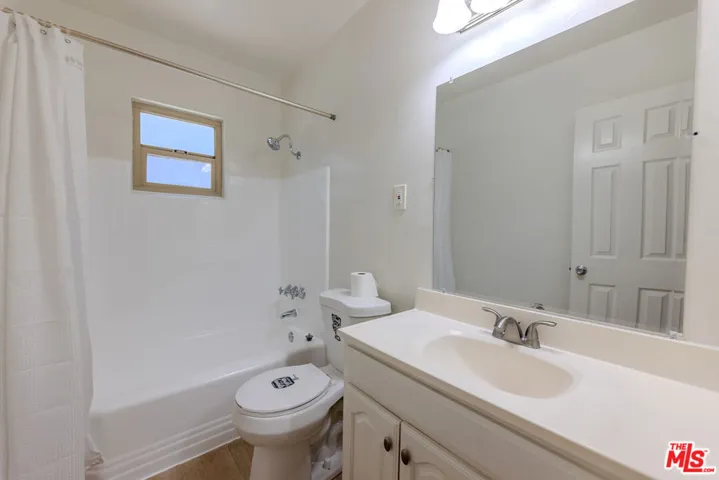 233 E Alameda Avenue A, Burbank, California 91502