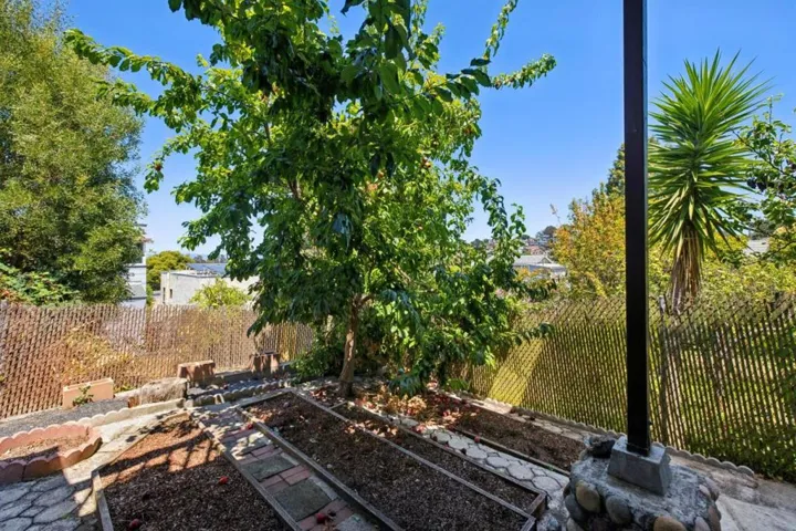 480 Klamath Street, Brisbane, California 94005