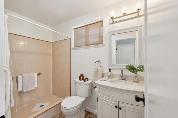 480 Klamath Street, Brisbane, California 94005
