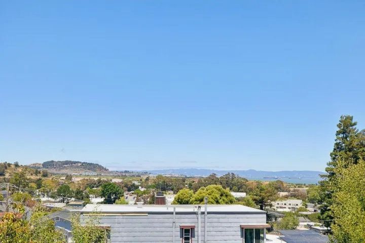 480 Klamath Street, Brisbane, California 94005