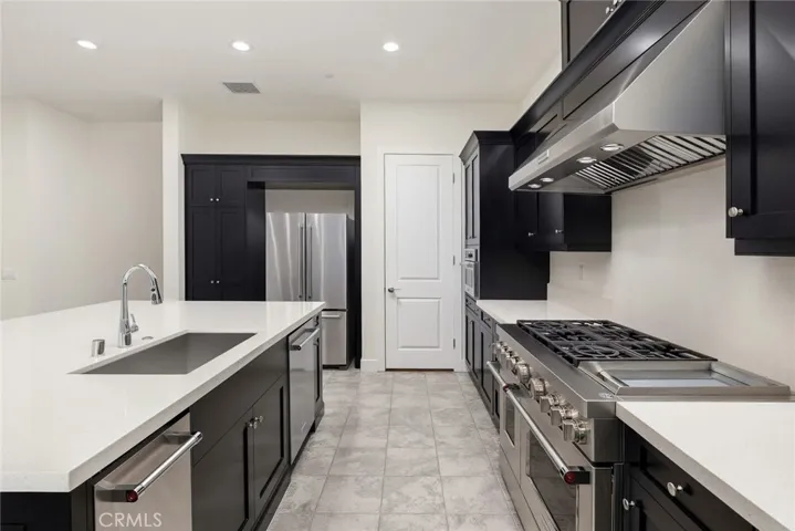 20732 W Bluebird Court, Porter Ranch, California 91326