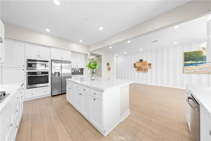 189 Biome, Irvine, California 92618