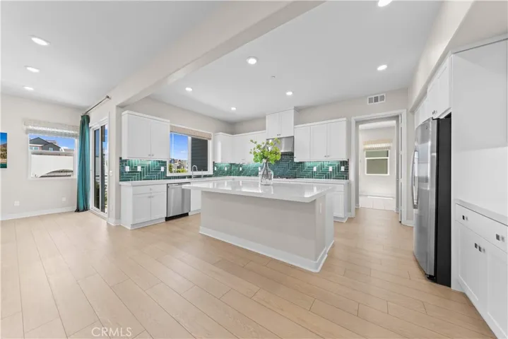 189 Biome, Irvine, California 92618
