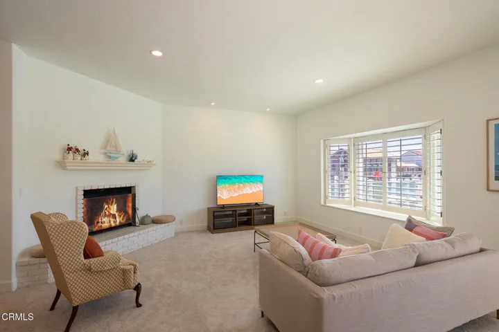 2411 Monaco Ct-5