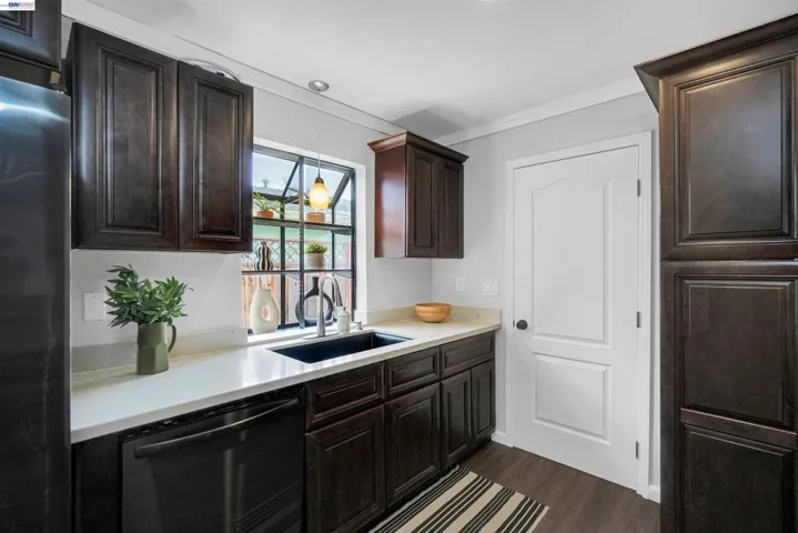 586 Bluefield Ln, Hayward, California 94541
