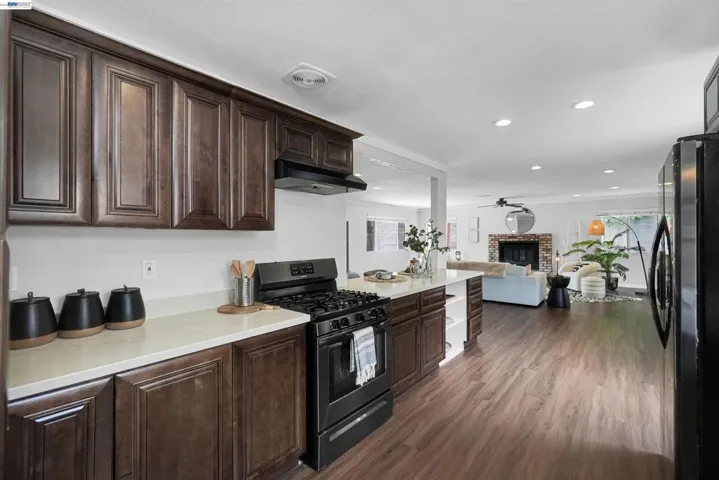 586 Bluefield Ln, Hayward, California 94541