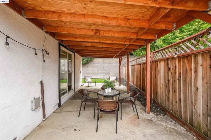 586 Bluefield Ln, Hayward, California 94541