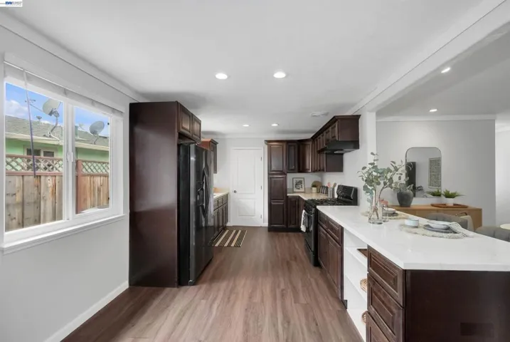 586 Bluefield Ln, Hayward, California 94541