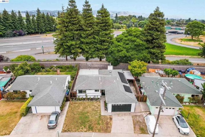 586 Bluefield Ln, Hayward, California 94541