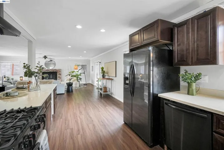586 Bluefield Ln, Hayward, California 94541