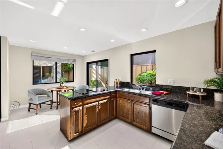 1915 Milano Way, Mountain View, California 94040