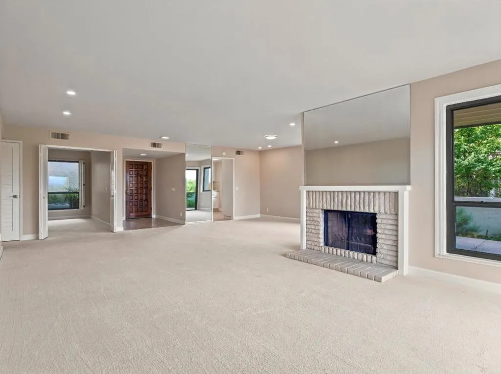 Living Room - Dining Room Area