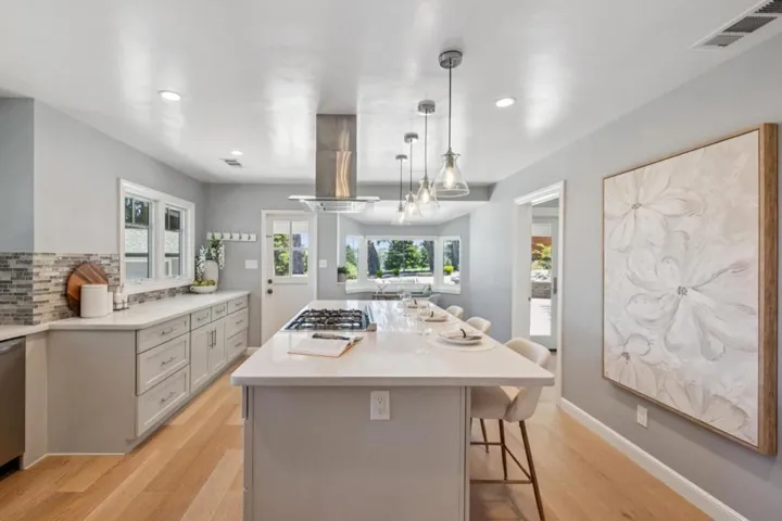 635 Capuchino Drive, Millbrae, California 94030