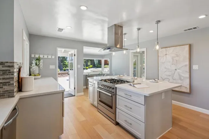 635 Capuchino Drive, Millbrae, California 94030