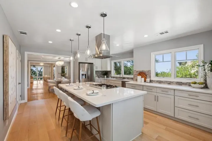 635 Capuchino Drive, Millbrae, California 94030