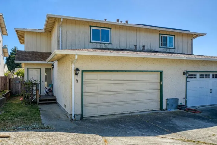 13 Altamont Drive, Watsonville, California 95076