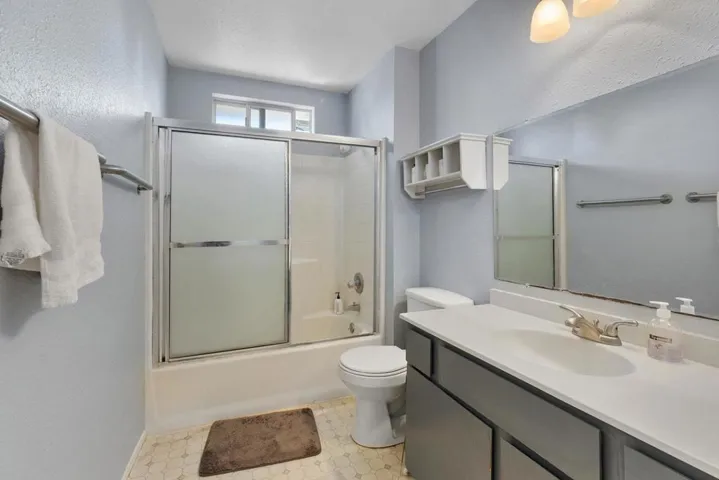 13 Altamont Drive, Watsonville, California 95076