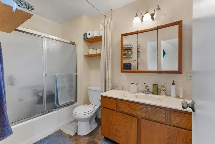 13 Altamont Drive, Watsonville, California 95076