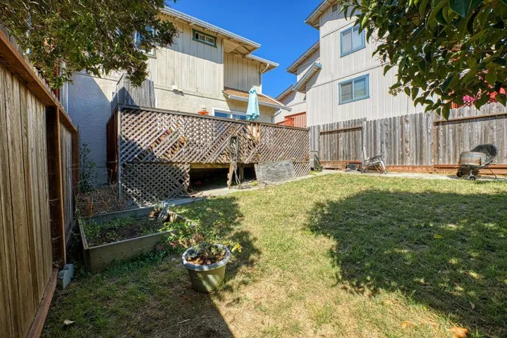 13 Altamont Drive, Watsonville, California 95076